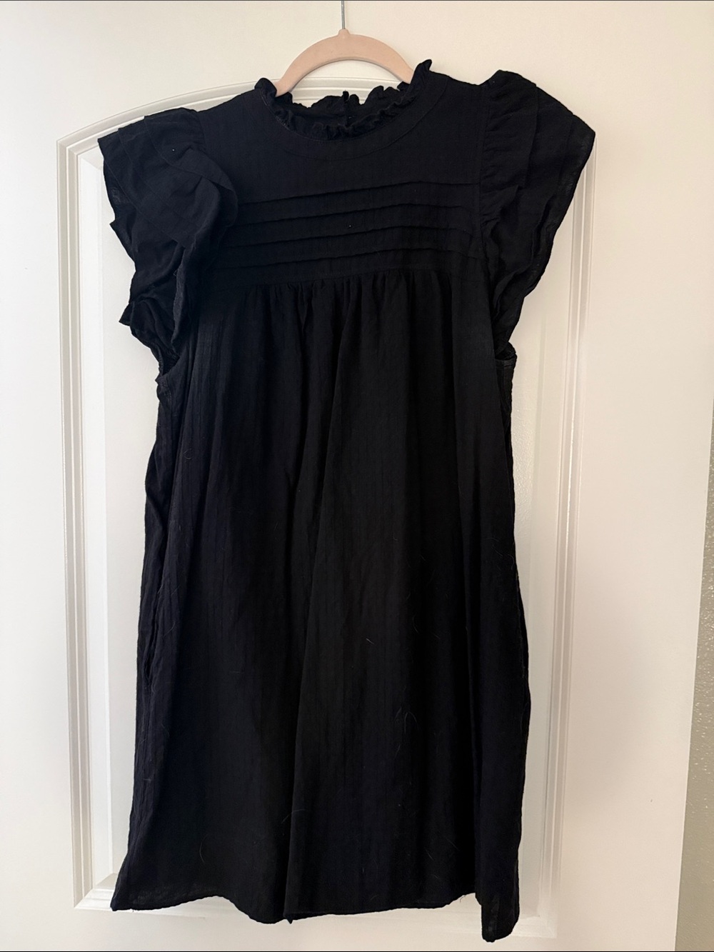 entro Black Ruffle Flutter Sleeve Casual Dress